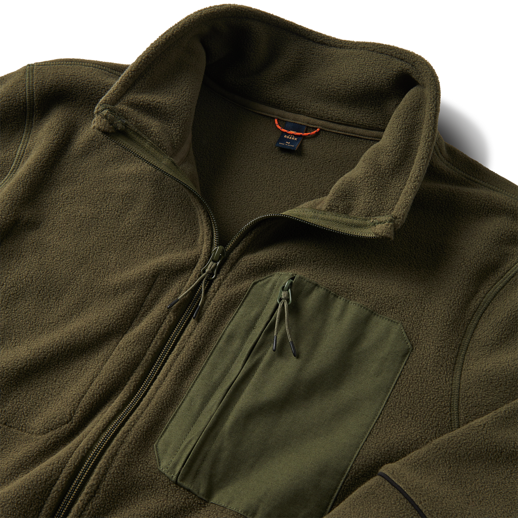 The collar of Roark men's Landfall Fleece - Military Sashiko Big Image - 4
