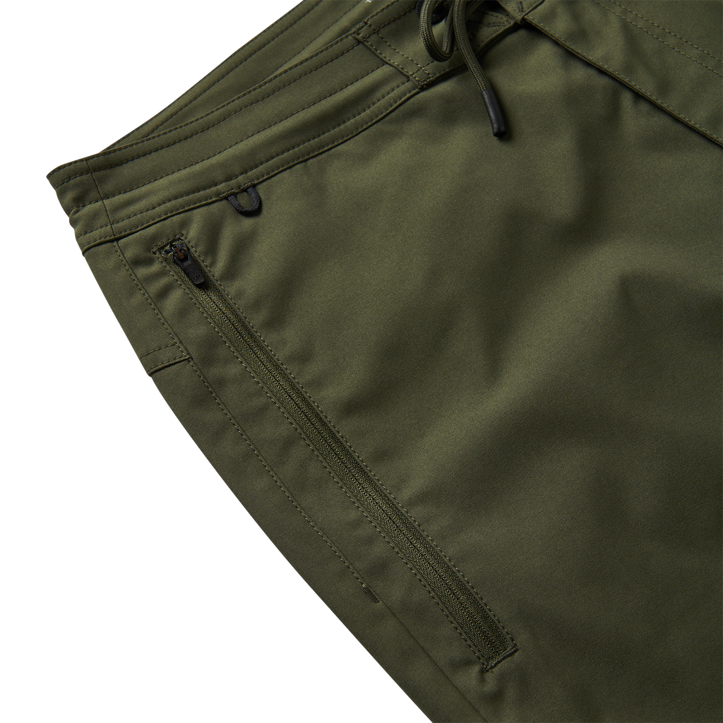 The pocket zipper of Roark men's Layover Insulated Pants - Military Big Image - 4