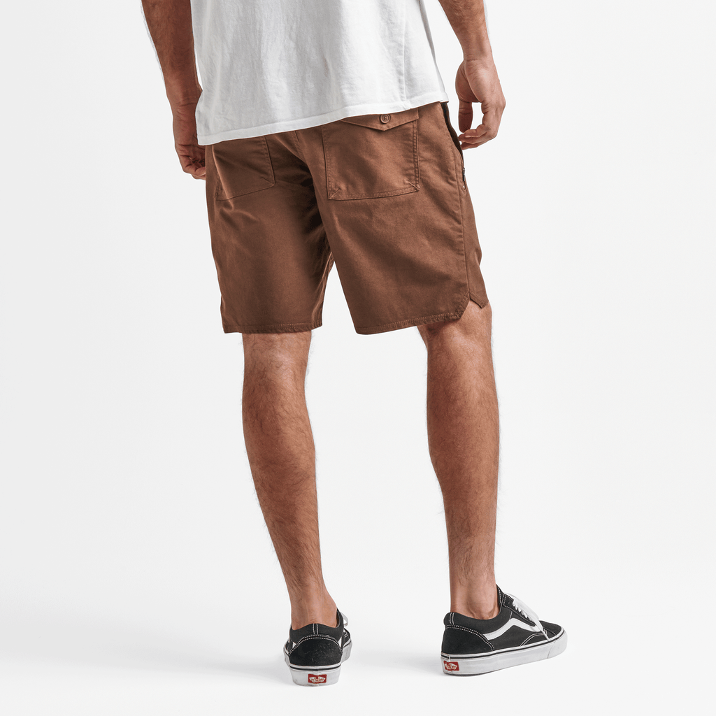 The model of Roark's Layover Shorts 19" - Brown Big Image - 3