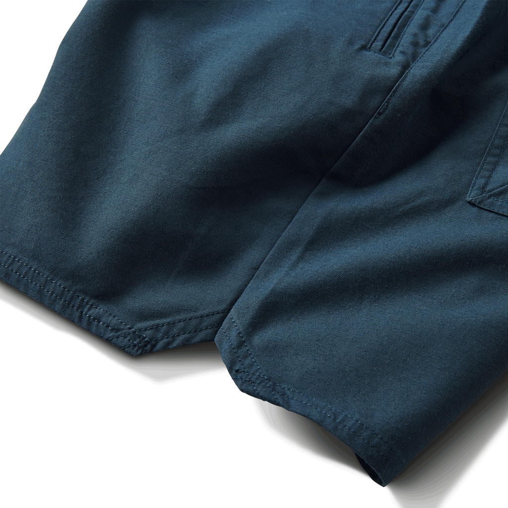 The materials, details, and designs of Roark men's Layover Traveler Shorts - Nannai Blue Big Image - 11