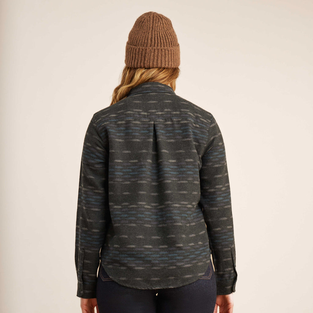 The on model view of Roark women's Alpine Long Sleeve Flannel - Black Pattern Big Image - 6